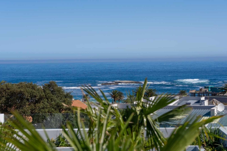 11 Bedroom Property for Sale in Camps Bay Western Cape